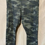 Athleta  ultimate camo leggings Photo 0