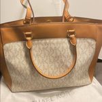 Michael Kors tote Photo 2