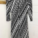 Calvin Klein  Ruched 3/4 Sleeve Dress Knee Length Geometric Black White Size 8 Photo 1