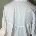 White Button Photo 9