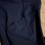 Lululemon Swift Speed HR Crop 21” Color: True Navy Size 2 EUC -Like New Photo 11