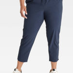 All In Motion NWT  Women's Active Light High-Rise Taper Pants Sz S ✨ Photo 0