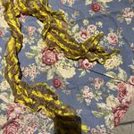 Frilly yellow 100% silk fashion scarf Photo 2