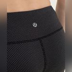 Lululemon Wunder Under Pant Legging in Diamond Dot Black White / Black Size 4 Photo 4