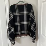 Ann Taylor  plaid poncho in ONE SIZE Photo 5