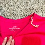 Vineyard Vines NWOT  Hot Pink Vintage Whale Short Sleeve Graphic Pocket Tee Photo 4