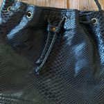 1980s bucket bag textured like alligator retro , edgy style Photo 6