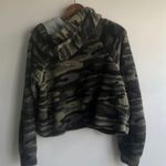 Derek Heart Cropped Camo Fleece Hoodie Photo 2
