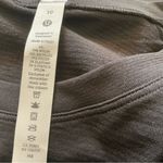 Lululemon  swiftly tech long sleeve 2.0 black size 10 hip length shirt pullover Photo 7