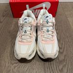 Nike  Vomero 5 Pink Coral White Photo 2