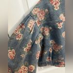 NWT Dazy floral roses crop jean jacket size Small Blue Photo 5