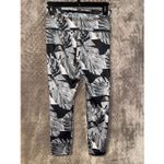 Nike  black & white printed leggings cropped small 21” Photo 2