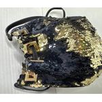 Retro style Sequin bucket bag in black and gold with pull closing inside lined Photo 4