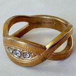 Gold tone Gold Tone Metal Band Ring w/ Clear Rhinestone Accents Avon Size 5 Photo 4