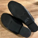 Catherine Malandrino  black shoes with embroidered rose. Photo 2