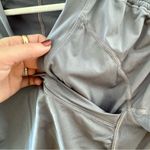 Lululemon  Athletica Run: Sunbeam Ruched Long Sleeve Pullover, Stony Grey sz. 2 Photo 5