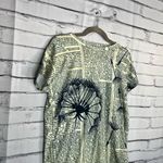 Cream and White Graphic Short Sleeve Tee SZ L Dandelion Streetwear Crew Neck Green Size L Photo 3