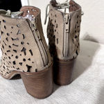 Jeffrey Campbell Laser Cut Lace Up Booties Ankle Boots sz 7.5 tan leather Ibiza Photo 2