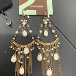 Twenty One Earrings Photo 0