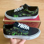 Vans Old Skool Low Top Black Green
Canvas Suede Sneakers
VNOA4BW2BML Women 8.OUS Photo 0