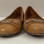 Tory Burch Leather Slip On Ballet FlatsTan w Gold Tone Metal Logo Women's Sz 9 Photo 4