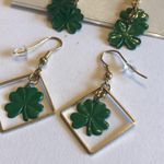 Vintage Gold Tone Dangling Shamrock Clover St. Patrick's Day Pierced Earrings Green Photo 4