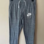 Nike joggers Photo 0