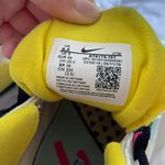 Nike Air Max 270 Shoes Photo 3