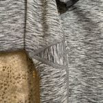 Manduka Heather Gray Black Cut Out Waist Capri Leggings Small NWOT Photo 3