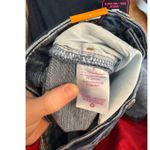 No Boundaries Womens distressed jeans size 7 nwt Photo 3