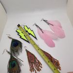 Lot Of 4 Costume Earrings Pierced Dangle Drop / Feather, Lightning Bolt, Bead Photo 10