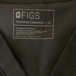 FIGS  Black Technical Scrub Top V Neck Pocket Healthcare Workwear XL Photo 2