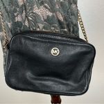Michael Kors MK Pebbled Leather Fulton Style Black with Gold Hardware Crossbody Photo 3
