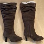 Women’s Hot in Hollywood Size 7 Chocolate Brown Suede Knee High Boots Photo 0
