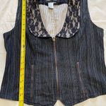 Live a Little Vintage Y2K,  women’s vest, size M. Photo 3