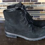 Blondo  suede waterproof boots‎ women’s size 6 Photo 3