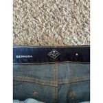 st. john's bay  Women's Bermuda Blue‎ Jean Stretch Shorts Mid Rise Size 8 Photo 4