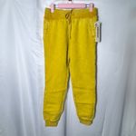 NWT Goodthreads Women's Fleece Jogger Sweatpants in Mustard XS Yellow Photo 4