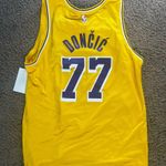 Lakers NBA Jersey Yellow Size L Photo 3