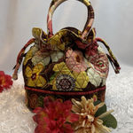 Vera Bradley CLEAN Artsy Floral Bucket Drawstring Buttercup Handbag Purse 11x10 Photo 0