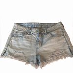 American Eagle Outfitters Light wash Tom girl Women's Frayed Hem Jean Shorts - Photo 1