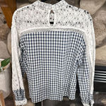 Listicle Navy Top Photo 0