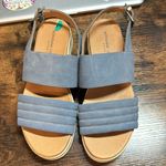 Adrienne Vittadini  Blue Strappy Platform Sandal‎ size 8 Photo 4