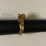 None Vintage Gold Tone Men and Women Embraced Women's Ring Size 7 Photo 4