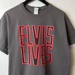Elvis Lives T Shirt Vintage Y2K Medium M Gray Tee Photo 4