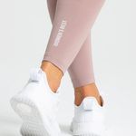 women's best Essential Leggings Photo 4