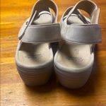 Clarks  Cushion Collection Women's Tan Sandals Photo 2