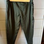 Under Armour  dark green sweatpants Photo 5