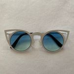 White Cat Eye Sunglasses Photo 17