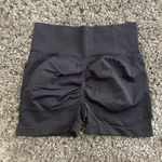 SheIn Seamless Butt Lifting Active Shorts in Black, Size L Photo 1